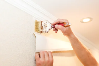 Pose de papier peint à Lanmodez — revêtements muraux et toiles de verre